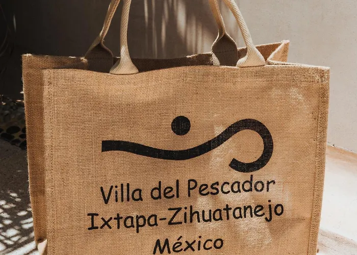 Del Pescador Zihuatanejo